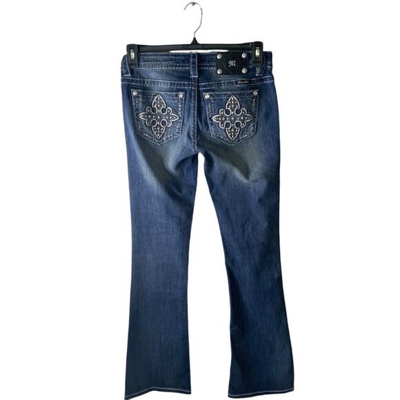 Miss Me Signature Jeans Women Size 28 Bootcut Pockets Rhinestones Whiskers Denim - Picture 1 of 12